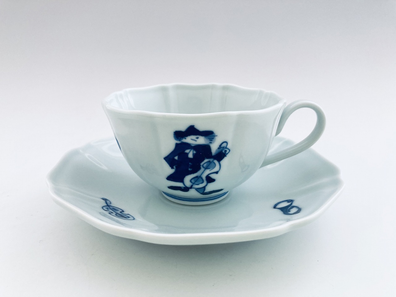 ハーモニー 木甲ティー碗皿 しん窯 青花