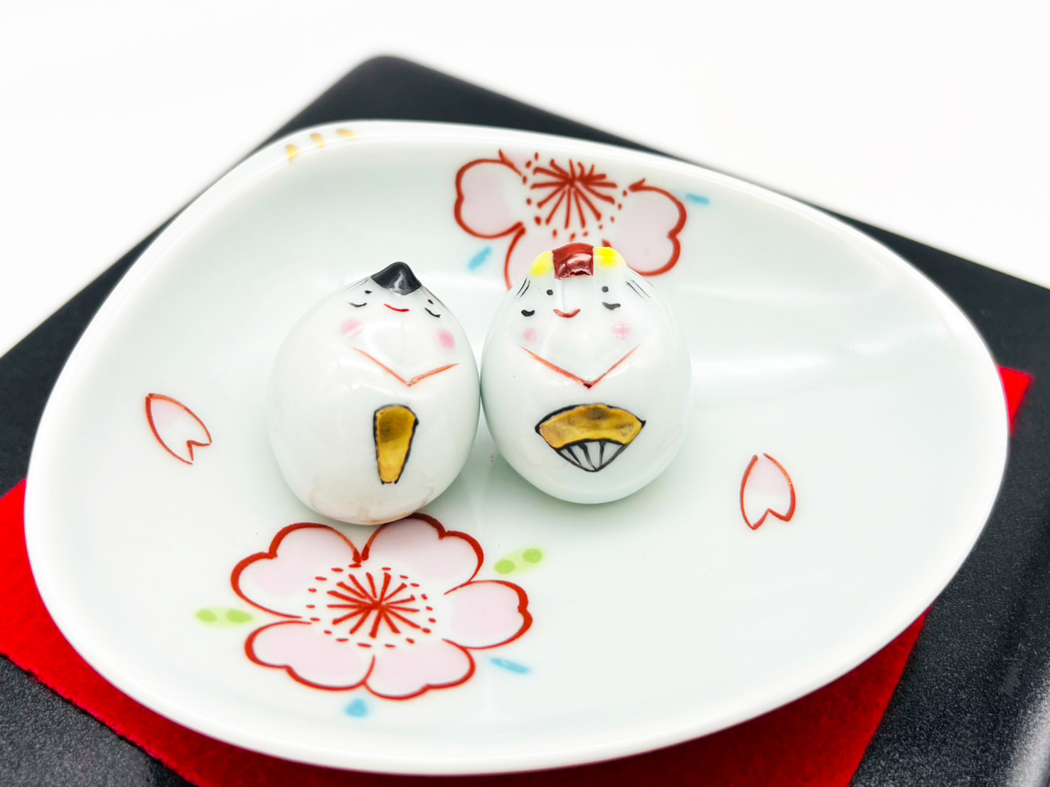 豆ひな人形2人揃(桜絵、貝型台皿付)
