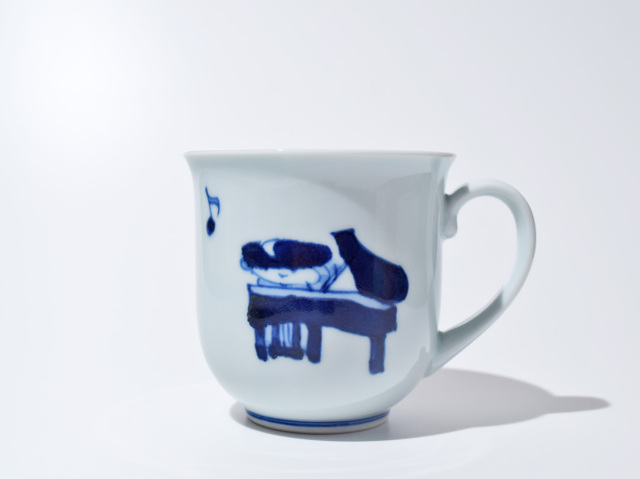 南蛮人音反マグカップ ピアノ しん窯青花 