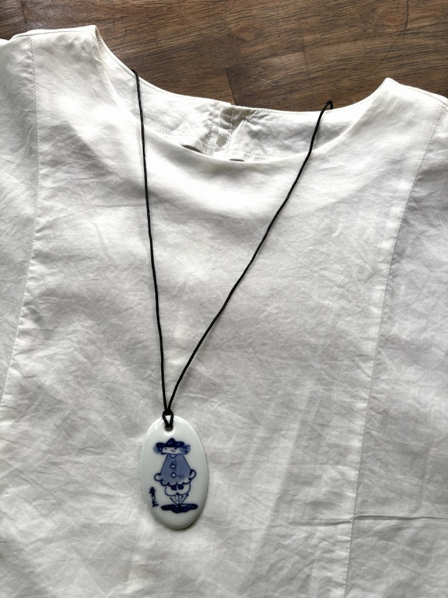 濃マント異人ペンダント