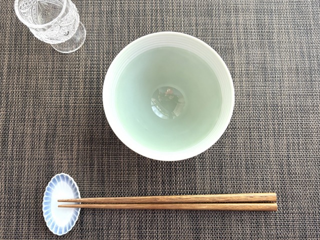 渕しのぎ掛け分け青磁碗(小) しん窯青花匠 限定商品