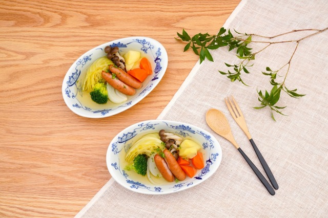 唐草異人たまご型カレー皿