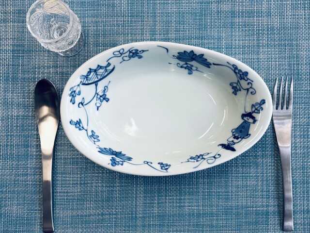 唐草異人たまご型カレー皿