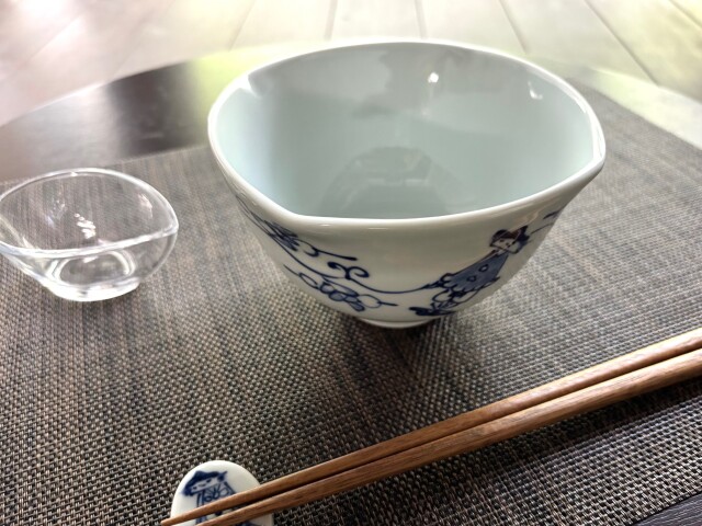 唐草異人四角丼(中)しん窯青花 限定商品