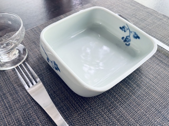 唐草すくい易い鉢 しん窯青花限定商品