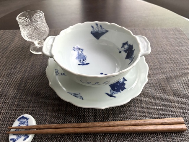 【yoshikoさま】しん窯　青花　異人さん　スープ皿＆受け皿　5客セット yoshikoさま】しん窯 青花 異人さん スープ皿＆受け皿 5客セット