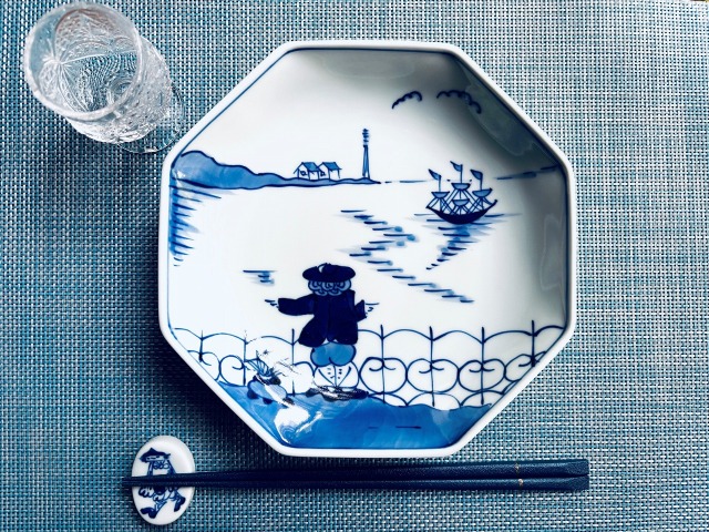 後姿(カール紅毛人)正八角６寸皿