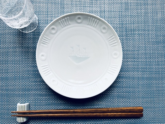 陽刻渕濃帆船丸皿